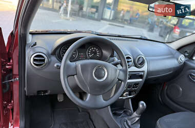Внедорожник / Кроссовер Dacia Sandero StepWay 2009 в 