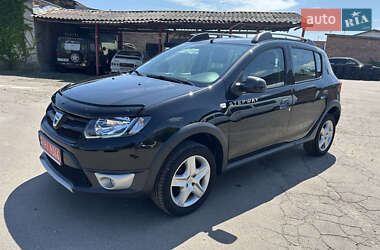 Позашляховик / Кросовер Dacia Sandero StepWay 2014 в Нововолинську