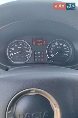 Внедорожник / Кроссовер Dacia Sandero StepWay 2010 в 