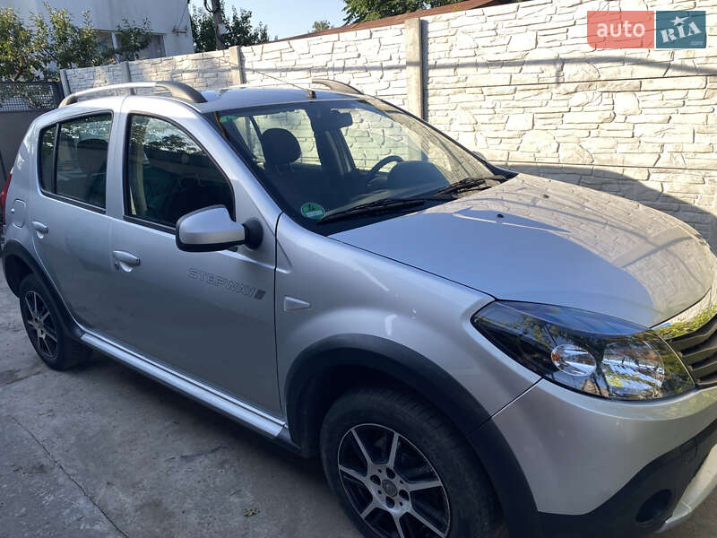 Внедорожник / Кроссовер Dacia Sandero StepWay 2010 в Кременчуге