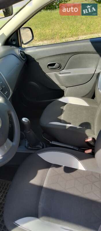 Внедорожник / Кроссовер Dacia Sandero StepWay 2013 в Чернигове