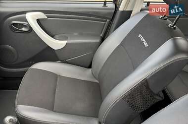 Внедорожник / Кроссовер Dacia Sandero StepWay 2012 в 