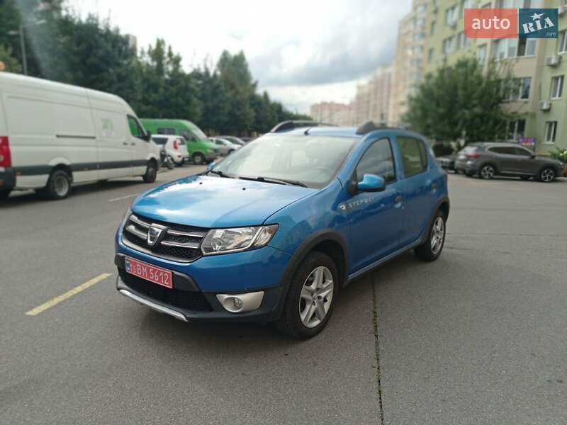 Dacia Sandero StepWay 2013 Dacia Sandero StepWay 2013
