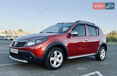 Позашляховик / Кросовер Dacia Sandero StepWay 2010 в Києві
