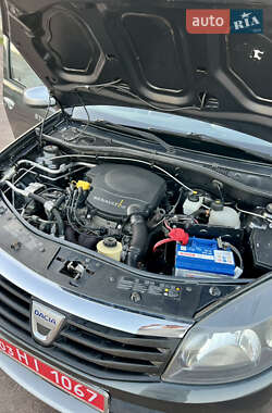 Внедорожник / Кроссовер Dacia Sandero StepWay 2011 в 