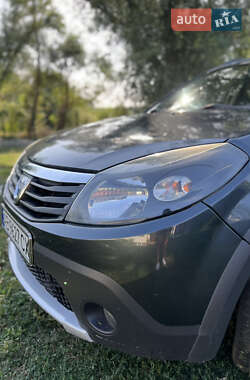 Внедорожник / Кроссовер Dacia Sandero StepWay 2009 в 