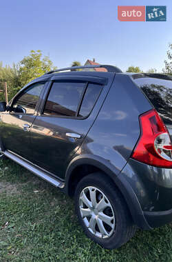 Внедорожник / Кроссовер Dacia Sandero StepWay 2009 в 