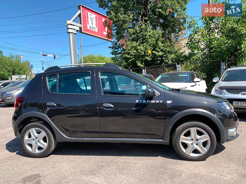 Внедорожник / Кроссовер Dacia Sandero StepWay 2015 в Виннице