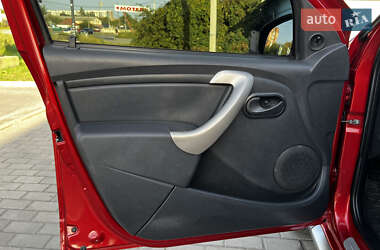 Позашляховик / Кросовер Dacia Sandero StepWay 2009 в  фото 13 Позашляховик / Кросовер Dacia Sandero StepWay 2009 в