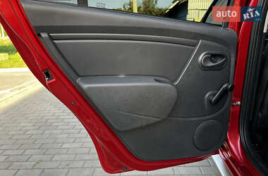 Позашляховик / Кросовер Dacia Sandero StepWay 2009 в  фото 17 Позашляховик / Кросовер Dacia Sandero StepWay 2009 в