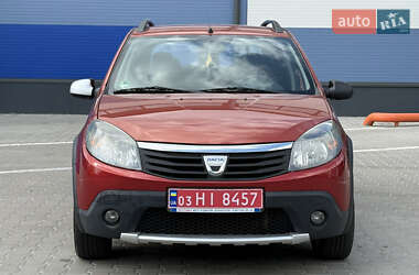 Позашляховик / Кросовер Dacia Sandero StepWay 2011 в 