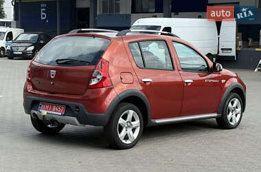 Позашляховик / Кросовер Dacia Sandero StepWay 2011 в 