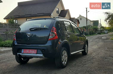 Внедорожник / Кроссовер Dacia Sandero StepWay 2012 в 