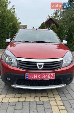 Внедорожник / Кроссовер Dacia Sandero StepWay 2012 в 