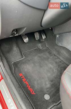 Внедорожник / Кроссовер Dacia Sandero StepWay 2012 в 