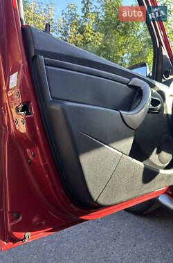 Внедорожник / Кроссовер Dacia Sandero StepWay 2012 в 