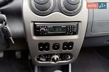 Внедорожник / Кроссовер Dacia Sandero StepWay 2010 в 