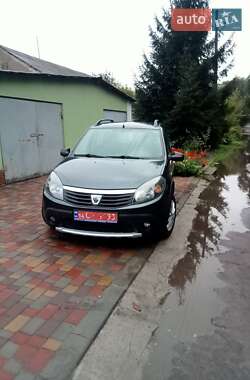 Внедорожник / Кроссовер Dacia Sandero StepWay 2011 в 