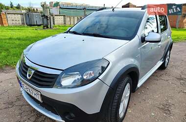 Внедорожник / Кроссовер Dacia Sandero StepWay 2012 в 