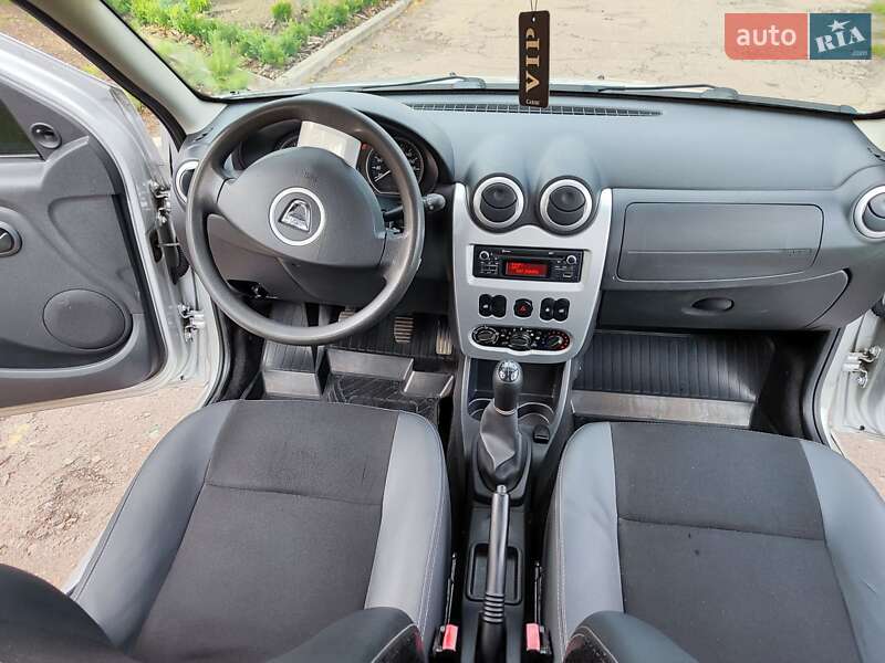 Внедорожник / Кроссовер Dacia Sandero StepWay 2012 в Кролевце