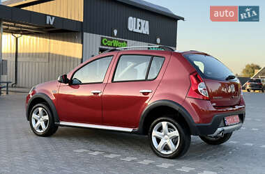 Внедорожник / Кроссовер Dacia Sandero StepWay 2011 в 