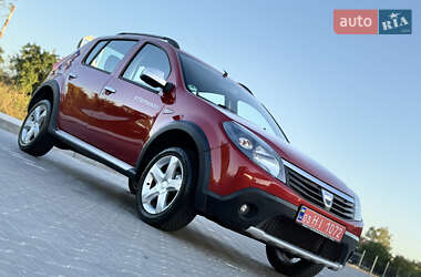 Внедорожник / Кроссовер Dacia Sandero StepWay 2011 в 