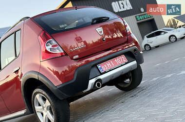Внедорожник / Кроссовер Dacia Sandero StepWay 2011 в 
