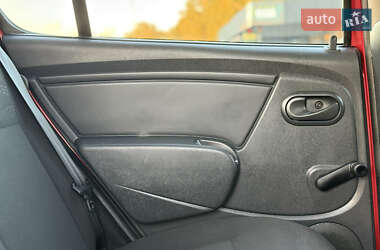 Внедорожник / Кроссовер Dacia Sandero StepWay 2011 в 