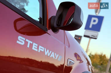 Внедорожник / Кроссовер Dacia Sandero StepWay 2011 в 