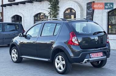 Внедорожник / Кроссовер Dacia Sandero StepWay 2010 в 