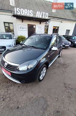 Внедорожник / Кроссовер Dacia Sandero StepWay 2009 в 