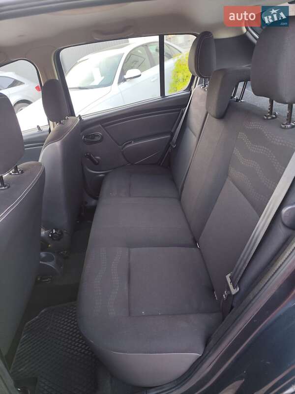 Внедорожник / Кроссовер Dacia Sandero StepWay 2009 в Чернигове фото 31 Внедорожник / Кроссовер Dacia Sandero StepWay 2009 в Чернигове