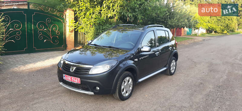 Внедорожник / Кроссовер Dacia Sandero StepWay 2012 в Чернигове