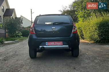Внедорожник / Кроссовер Dacia Sandero StepWay 2012 в 