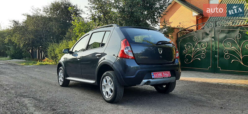 Внедорожник / Кроссовер Dacia Sandero StepWay 2012 в Чернигове