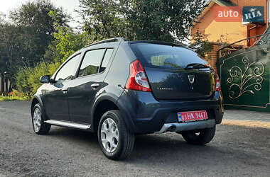 Внедорожник / Кроссовер Dacia Sandero StepWay 2012 в 