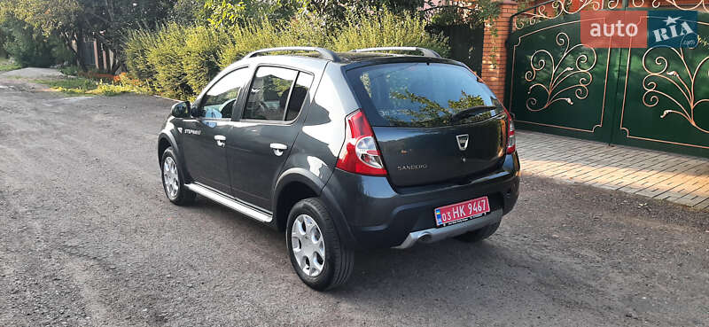 Внедорожник / Кроссовер Dacia Sandero StepWay 2012 в 