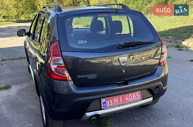 Внедорожник / Кроссовер Dacia Sandero StepWay 2010 в 