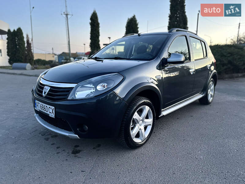 Внедорожник / Кроссовер Dacia Sandero StepWay 2011 в Сумах