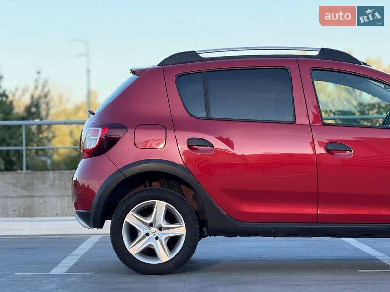 Позашляховик / Кросовер Dacia Sandero StepWay 2014 в Києві