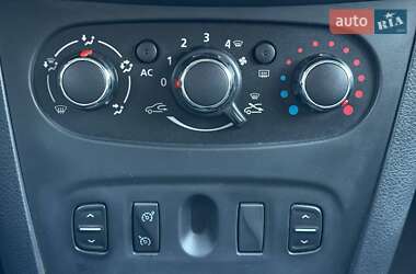 Внедорожник / Кроссовер Dacia Sandero StepWay 2014 в 