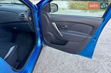 Внедорожник / Кроссовер Dacia Sandero StepWay 2013 в 