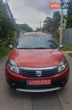 Внедорожник / Кроссовер Dacia Sandero StepWay 2011 в 