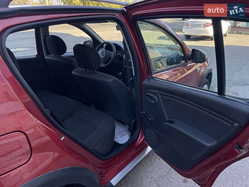 Внедорожник / Кроссовер Dacia Sandero StepWay 2011 в Сумах фото 31 Внедорожник / Кроссовер Dacia Sandero StepWay 2011 в Сумах