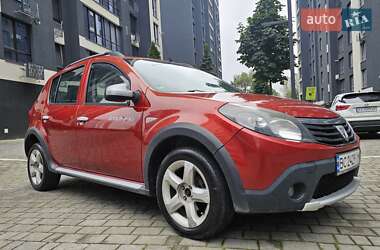 Позашляховик / Кросовер Dacia Sandero StepWay 2010 в  фото 8 Позашляховик / Кросовер Dacia Sandero StepWay 2010 в