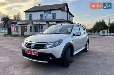 Внедорожник / Кроссовер Dacia Sandero StepWay 2011 в 