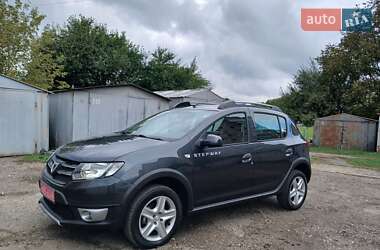 Позашляховик / Кросовер Dacia Sandero StepWay 2016 в Чернівцях