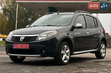 Позашляховик / Кросовер Dacia Sandero StepWay 2011 в Гадячі