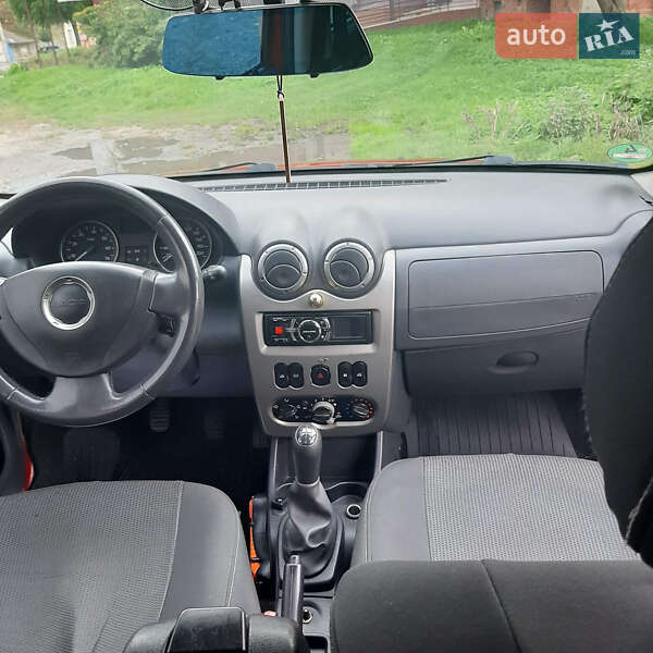 Позашляховик / Кросовер Dacia Sandero StepWay 2012 в Бродах