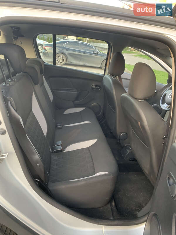 Внедорожник / Кроссовер Dacia Sandero StepWay 2014 в Ивано-Франковске